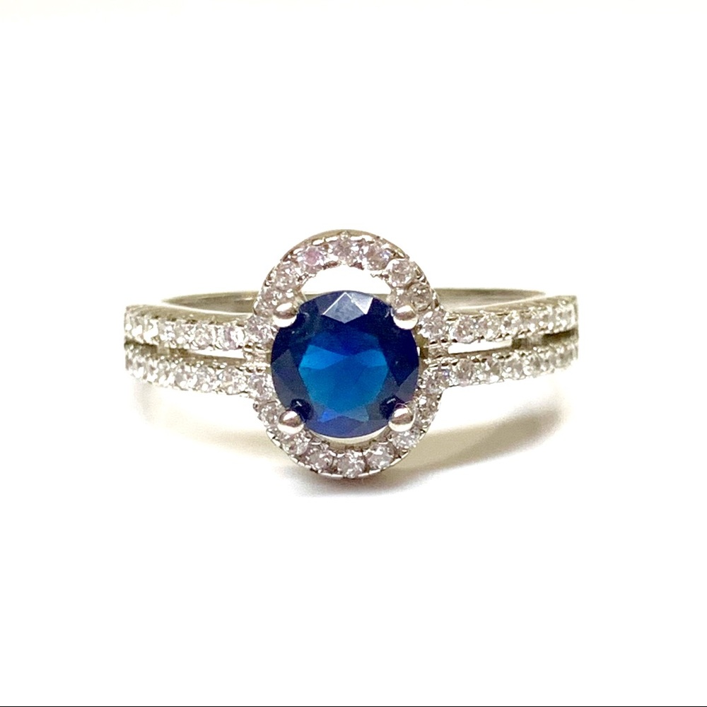 Macy’s CZ Sapphire Princess Cut Ring 7